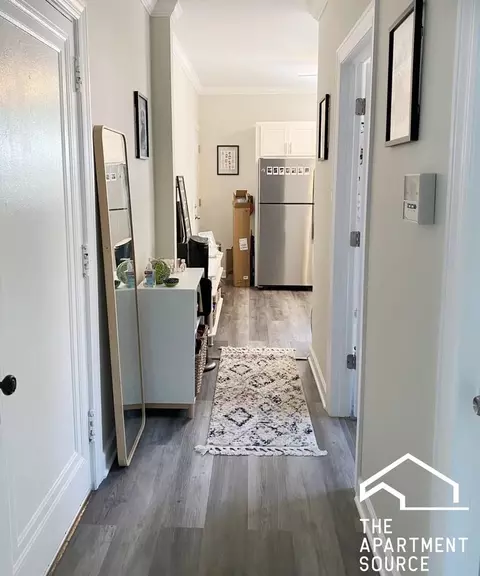 646 W Roscoe St #2N, Chicago, IL 60657