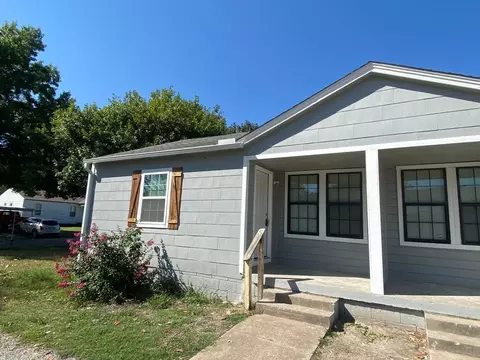 7137 E Newton St, Tulsa, OK 74115