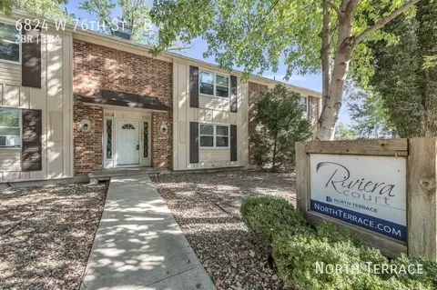 6824 W 76th St #B, Overland Park, KS 66204