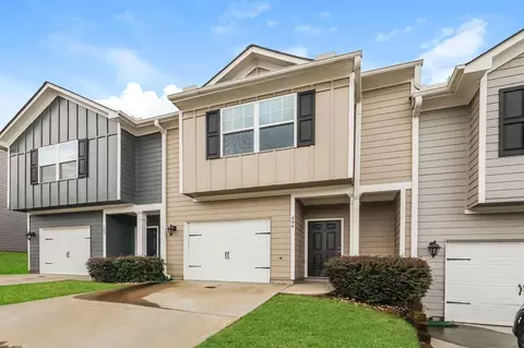 404 Highwood Ln, East Point, GA 30344