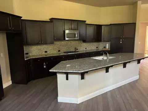 14620 Yellow Lupine Dr, Bakersfield, CA 93314