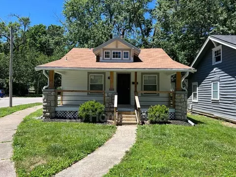 7542 Harrison St, Kansas City, MO 64131