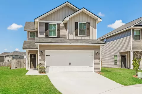 135 Sugarberry Cir, Hinesville, GA 31313