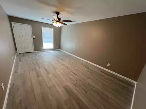Cypress Dr, Florence, AL 35630 photo 2