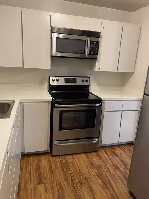 5913 Rainier Ave S, Seattle, WA 98118