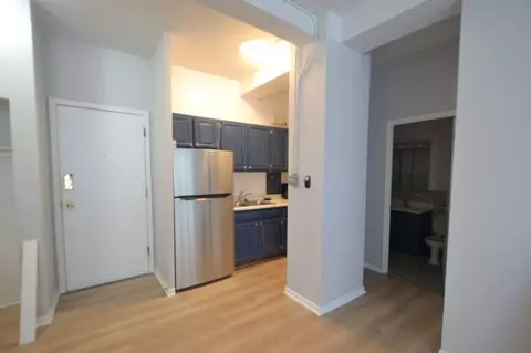 4180 N Marine Dr #104, Chicago, IL 60613