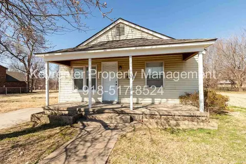 715 E Queen Pl, Tulsa, OK 74106