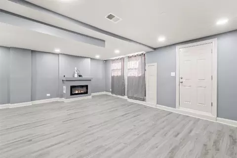 4829 S Saint Lawrence Ave #1, Chicago, IL 60615