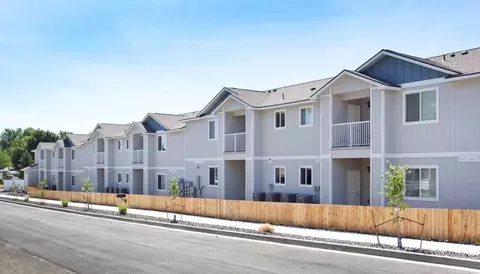 3887 W 7th Ave, Kennewick, WA 99336