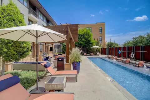 2112 N Peak St #C2-18, Dallas, TX 75204