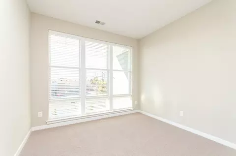 2100 Haddonfield Rd #2207, Pennsauken, NJ 08110
