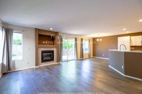 10441 SW Franklin Ln, Wilsonville, OR 97070