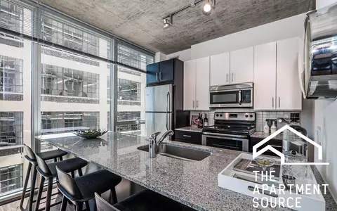 601 W Jackson Blvd, Chicago, IL 60661