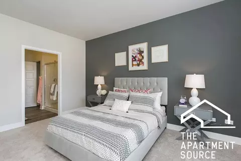 1016 Station Blvd #A, Aurora, IL 60504