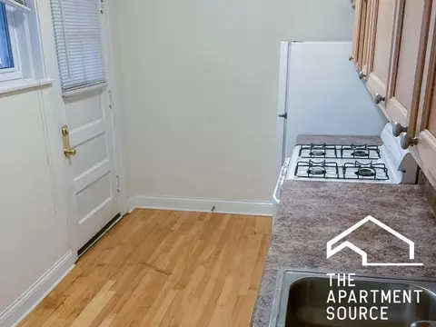 2200 W Foster Ave #1, Chicago, IL 60625