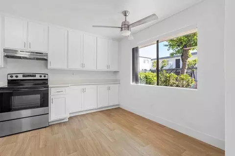 9121 Kenwood Dr, Spring Valley, CA 91977