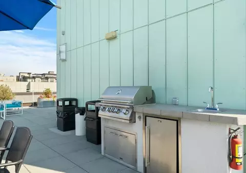 1200 E Pike St, Seattle, WA 98122