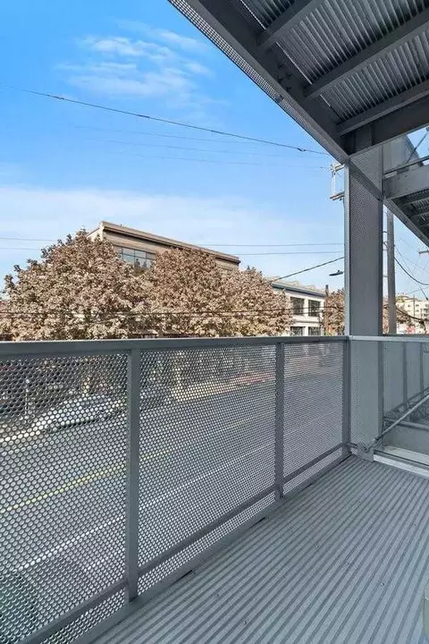 1200 E Pike St, Seattle, WA 98122