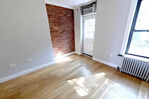 102 E 7th St #5, New York, NY 10009