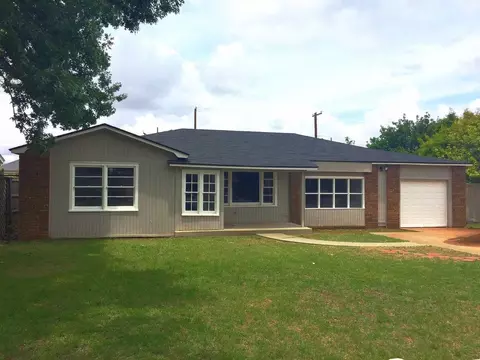 4824 6th St, Lubbock, TX 79416