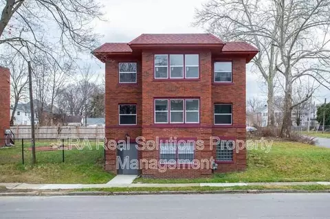 1092 Oakwood Ave, Columbus, OH 43206
