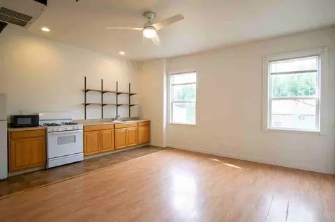 2044 N Kilpatrick St #210, Portland, OR 97217