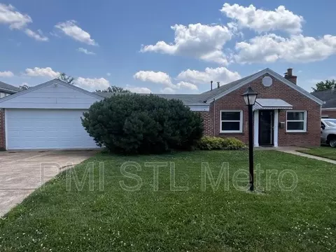 5112 Michael Ave, Shrewsbury, MO 63119