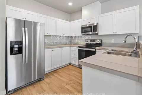 17149 SW Snowdale St #G302, Beaverton, OR 97007