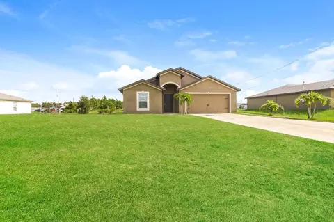 189 Blackstone Dr, Fort Myers, FL 33913