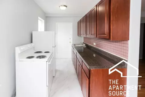 4503 N Malden St #2A, Chicago, IL 60640