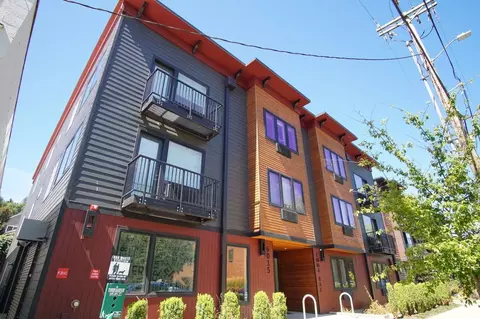 6015 S Virginia Ave #205, Portland, OR 97239