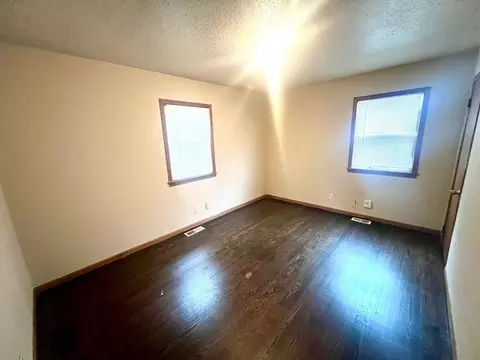 2921 Appleton Ave, Independence, MO 64052 photo 4