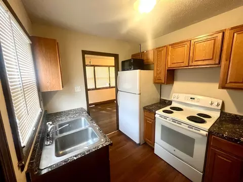 2921 Appleton Ave, Independence, MO 64052 photo 3