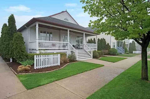 611 Brookstone St, Holland, MI 49423