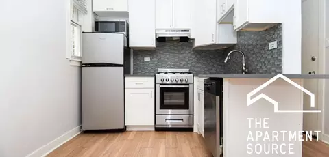 511 W Belmont Ave #24, Chicago, IL 60657