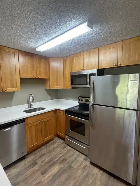 17422 52nd Ave W #14, Lynnwood, WA 98037