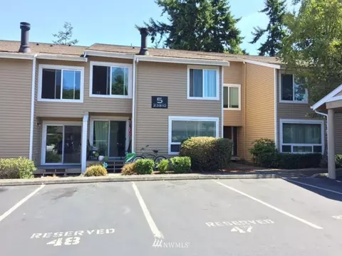 23810 12th Pl S #502, Des Moines, WA 98198