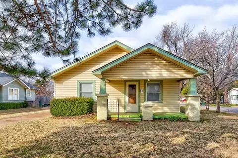 913 N Blvd, Edmond, OK 73034