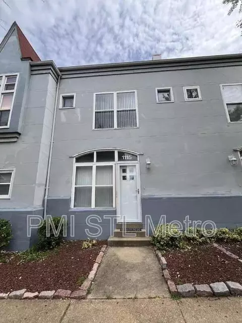 1115 Biddle St, Saint Louis, MO 63106