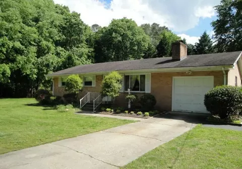 4851 Fenton Mill Rd, Williamsburg, VA 23188