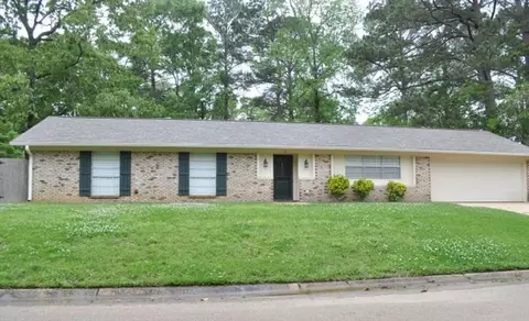 31 Pebble Hill Dr, Brandon, MS 39042