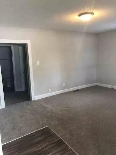 1504 Crest Rd, Raleigh, NC 27606
