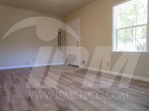 184 E Washington Ave, Chico, CA 95926 photo 4