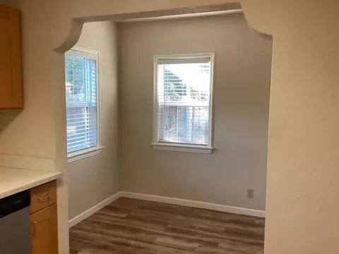 184 E Washington Ave, Chico, CA 95926 photo 9