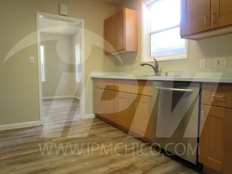 184 E Washington Ave, Chico, CA 95926 photo 8