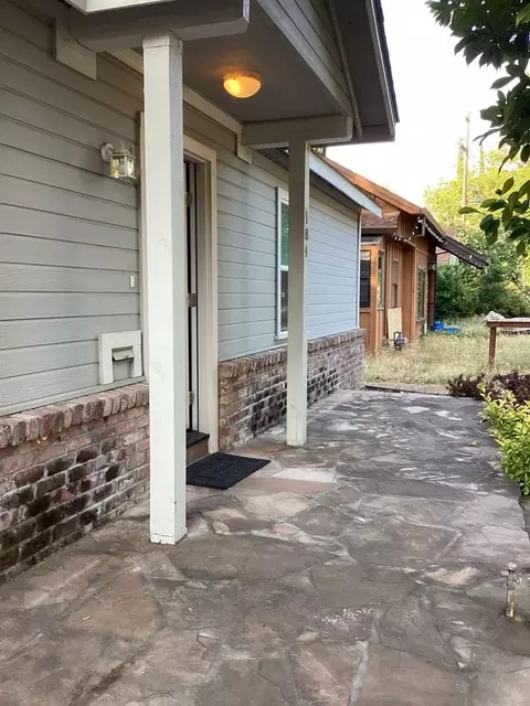 184 E Washington Ave, Chico, CA 95926 photo 2