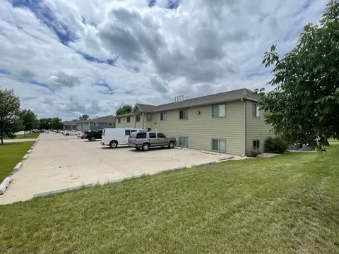 2517 16th Ave W #H, Williston, ND 58801