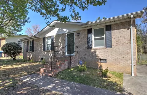 2530 Glenbrook Dr, Durham, NC 27704