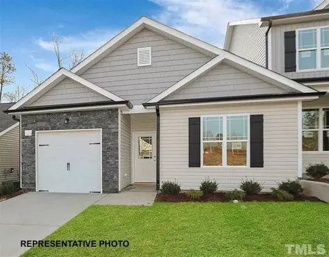 124 Sandstone St, Smithfield, NC 27577