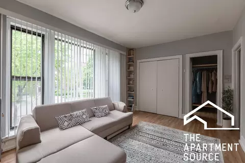5451 S Cornell Ave #211, Chicago, IL 60615